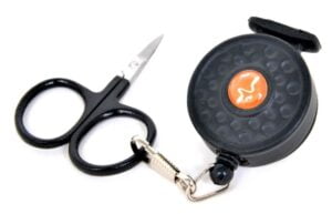 Pin On Reel with Scissors Pin On Reel with Scissors Seneklipper og Saks